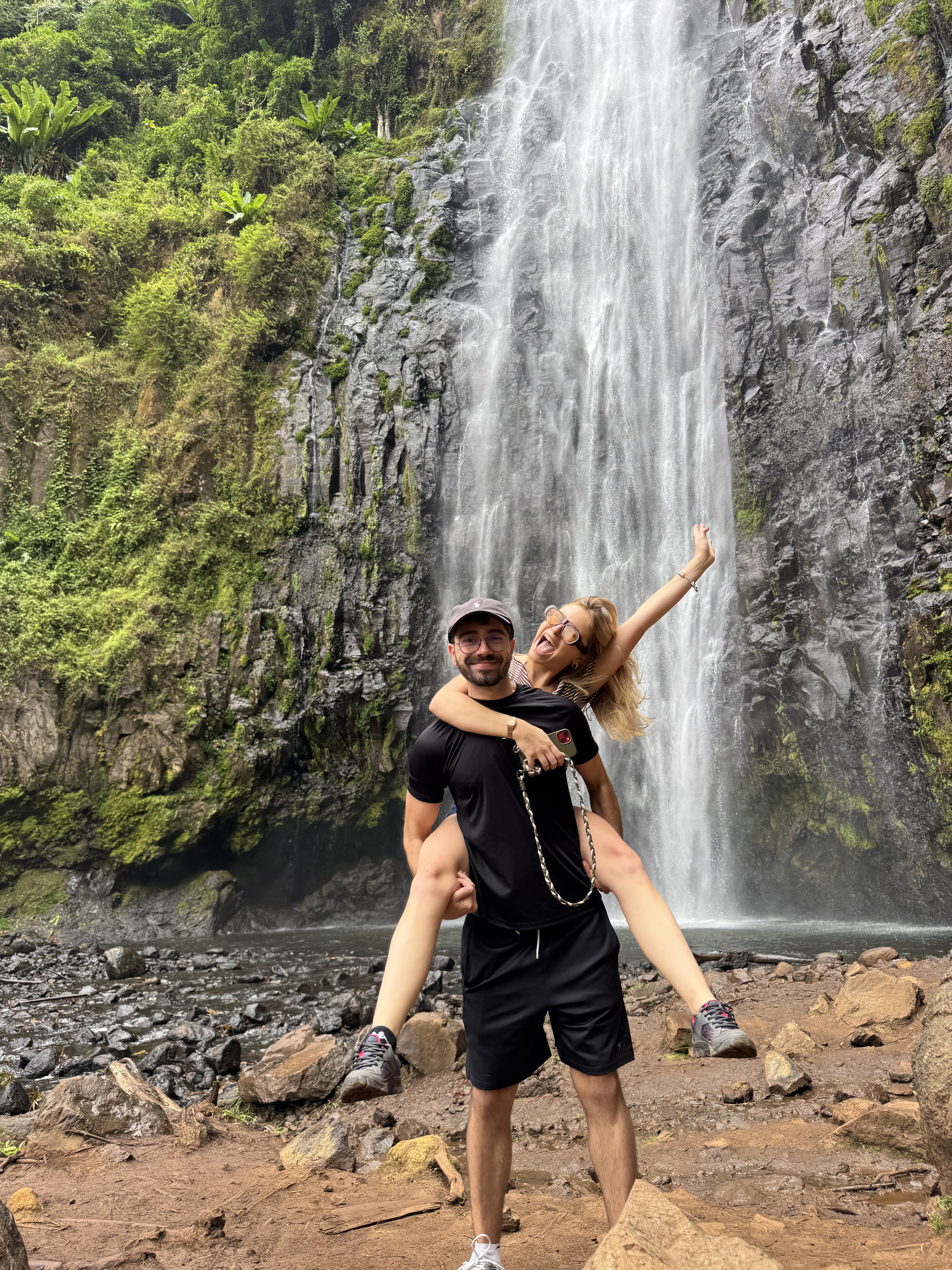 Selfie with our guide in front of Sri Maha Bodhi Viharaya